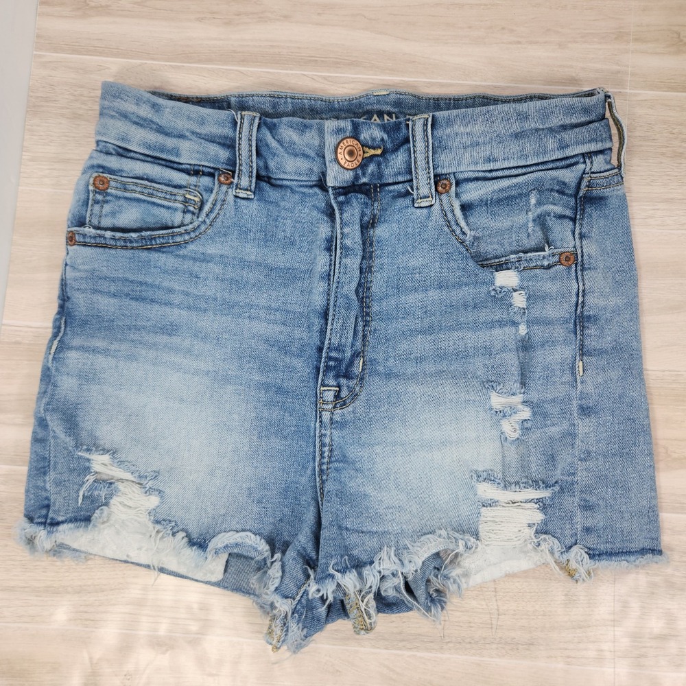 American Eagle Outfitters Curvy High-Rise Shortie Women's‎ 4 Distressed Med Wash